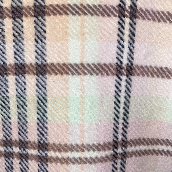 Universal Thread Cream Plaid Button-Down Jacket, Size Medium - Picture 8 of 10